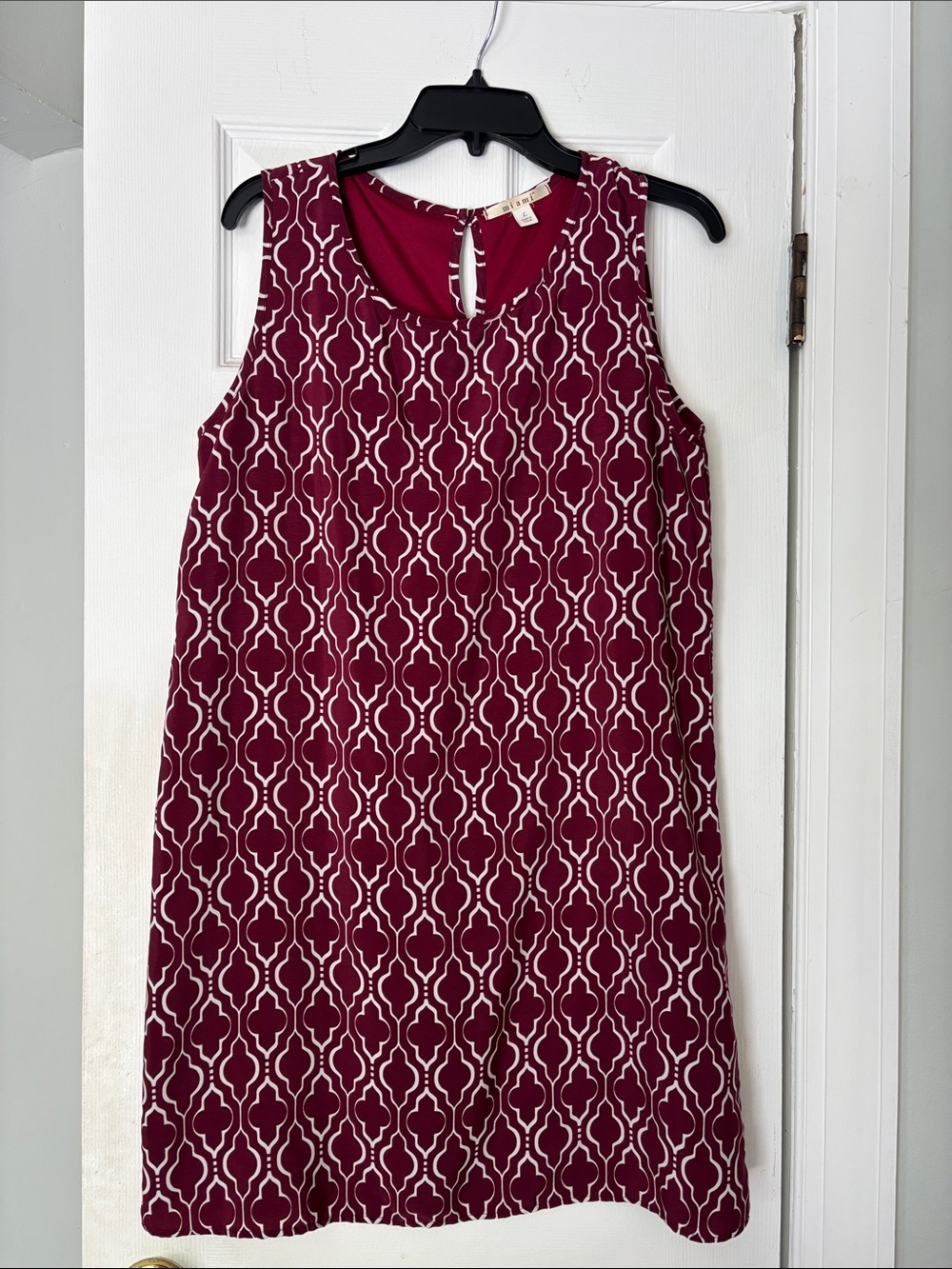 miami Sleeveless Burgundy & White Geometric Shift Dress